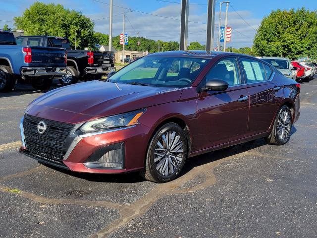 Used 2025 Nissan Altima 2.5 SV FWD image 4