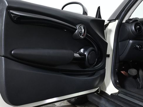 Used 2019 MINI Cooper S w/ Premium Package image 28