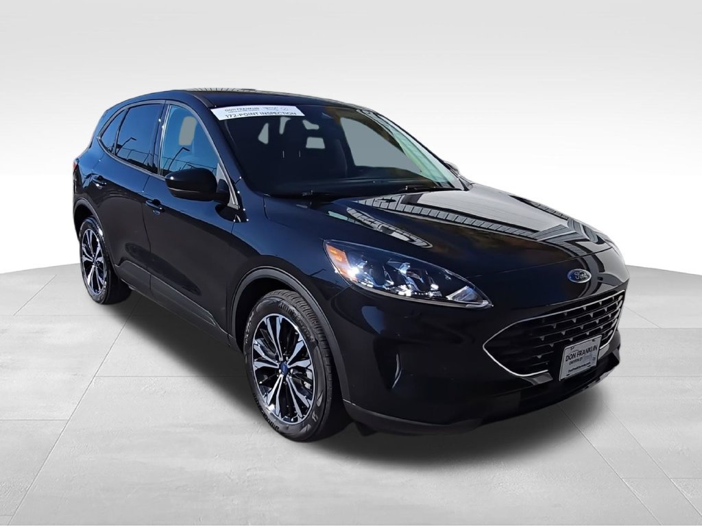 Used 2021 Ford Escape SE w/ SE Sport Appearance Package FWD image 2