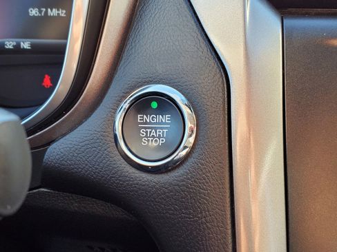 Used 2020 Ford Fusion SE image 20