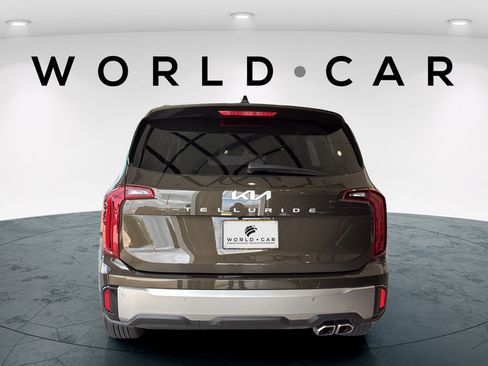 Certified 2025 Kia Telluride S FWD image 14