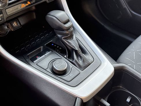 Used 2025 Toyota RAV4 XLE image 26