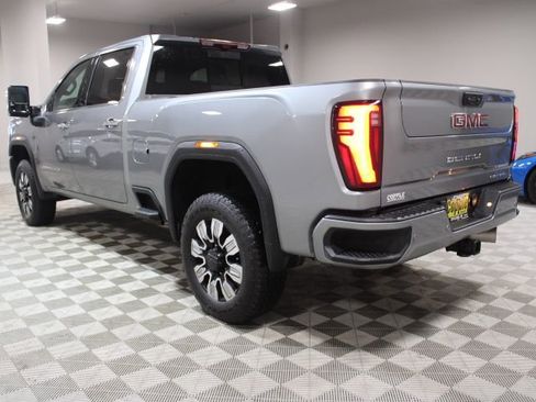 Used 2025 GMC Sierra 2500 Denali image 8