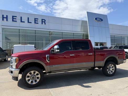 Used 2018 Ford F350 King Ranch w/ King Ranch Ultimate Package AWD/4WD image 3