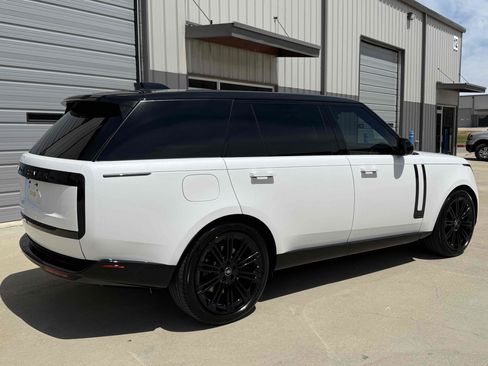 Used 2025 Land Rover Range Rover Long Wheelbase Autobiography image 50