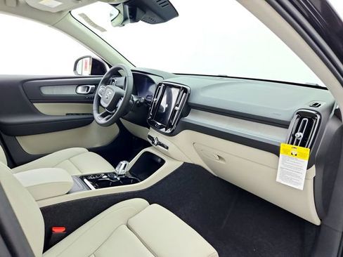New 2026 Volvo XC40 B5 Ultra w/ Climate Package image 13