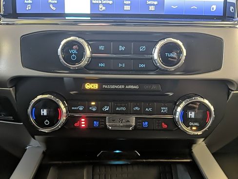 Certified 2022 Ford F250 Lariat w/ Tremor Off-Road Package image 21