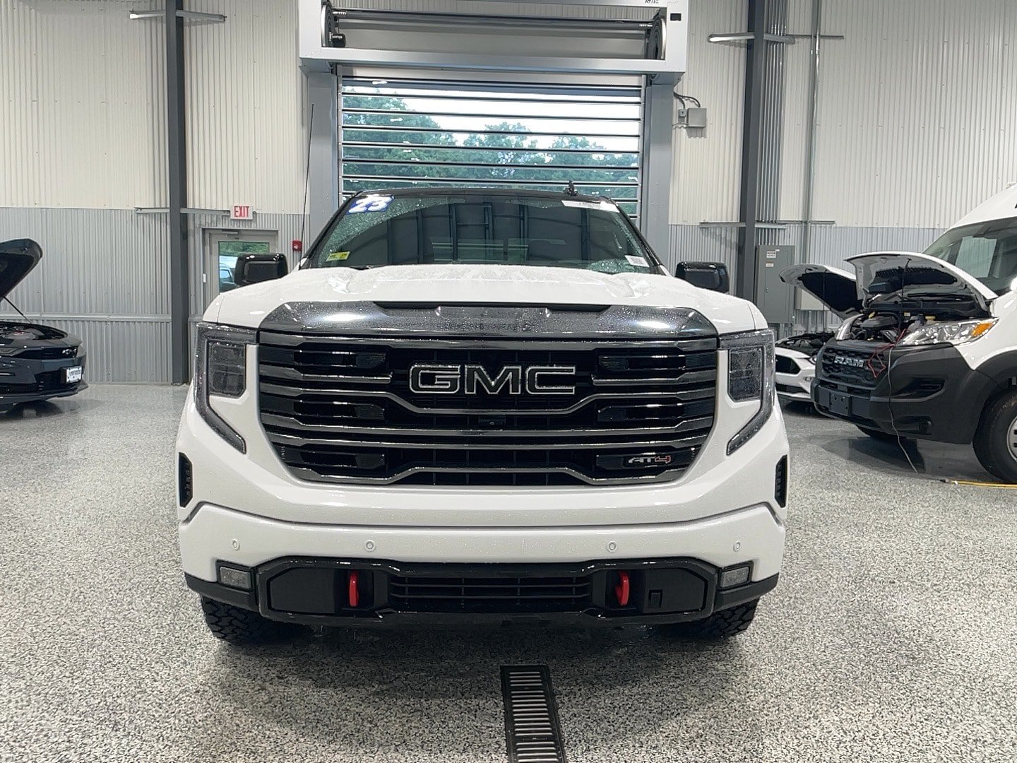 Used 2023 GMC Sierra 1500 AT4 w/ AT4 Premium Package AWD/4WD image 2