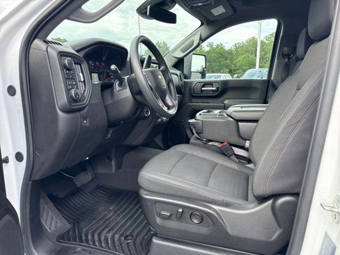 Used 2025 Chevrolet Silverado 2500 Custom w/ Custom Value Package AWD/4WD image 15