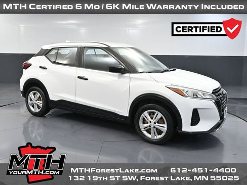 Used 2021 Nissan Kicks S image 1