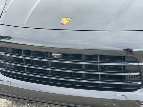 Used 2021 Porsche Cayenne AWD/4WD image 37