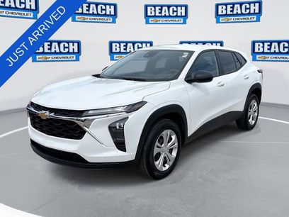 Used 2025 Chevrolet Trax LS