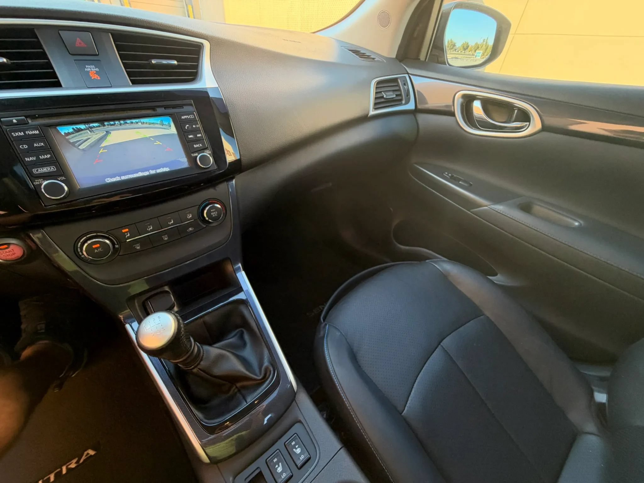 Used 2017 Nissan Sentra SR Turbo w/ SR Turbo Premium Package FWD image 17