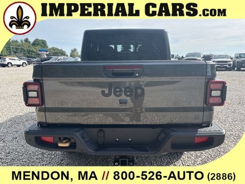 New 2026 Jeep Gladiator Sport AWD/4WD image 12