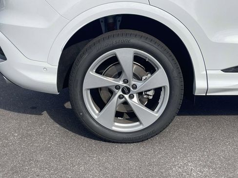 New 2025 Audi Q5 Premium Plus image 11