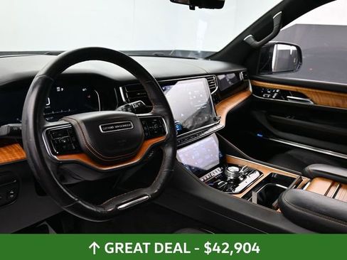 Used 2022 Jeep Grand Wagoneer Series III AWD/4WD image 25