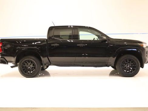 Used 2025 Chevrolet Colorado W/T w/ WT Custom Package RWD image 3