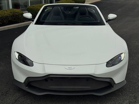 Used 2023 Aston Martin V8 Vantage Roadster RWD image 11