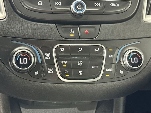 Used 2022 Chevrolet Malibu LT image 23