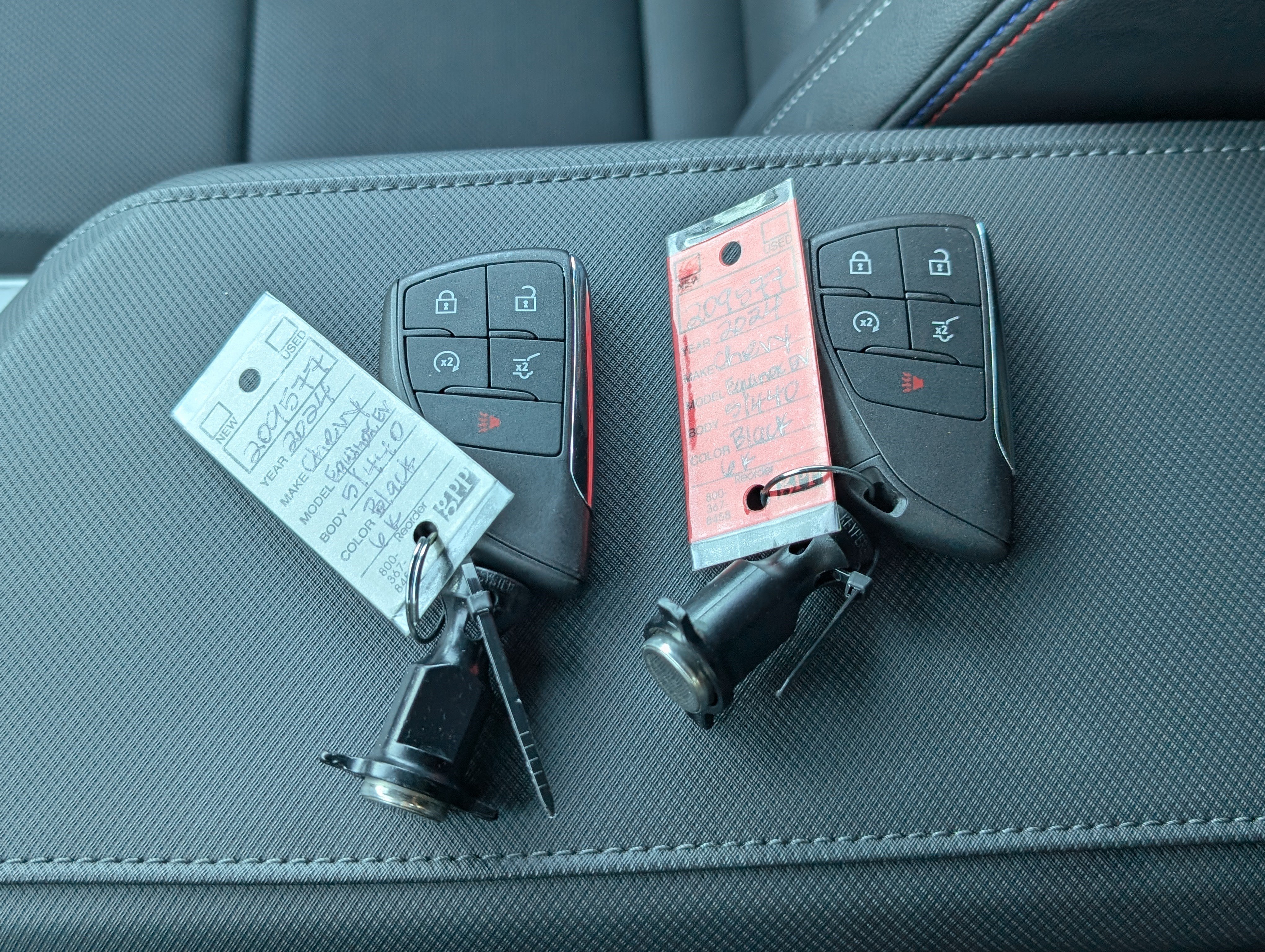 Used 2024 Chevrolet Equinox EV RS FWD image 35