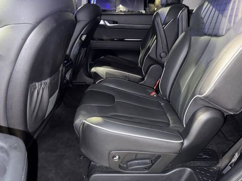Used 2024 Hyundai Palisade Limited image 17