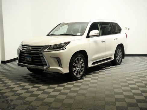 Used 2016 Lexus LX 570 4WD image 3