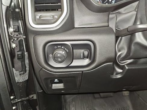 Used 2023 RAM 1500 Big Horn AWD/4WD image 11