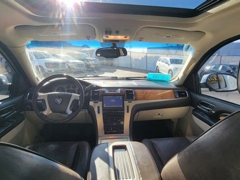 Used 2014 Cadillac Escalade ESV Platinum image 19