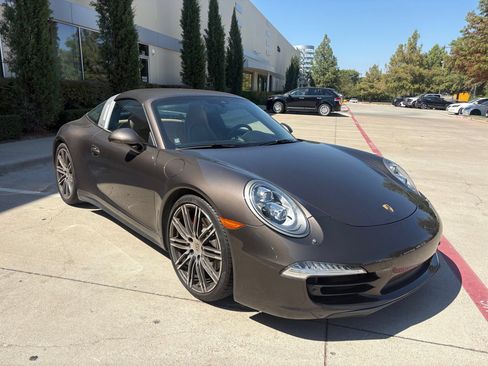 Used 2015 Porsche 911 Targa 4S AWD/4WD image 4
