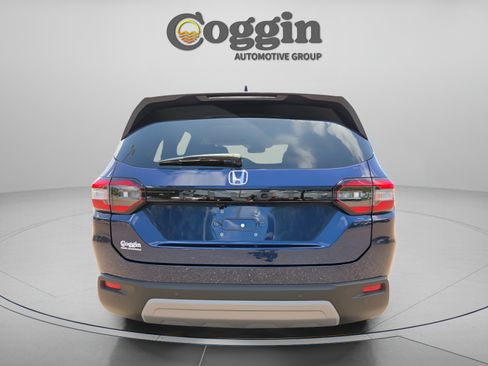 Certified 2025 Honda Pilot EX-L image 4