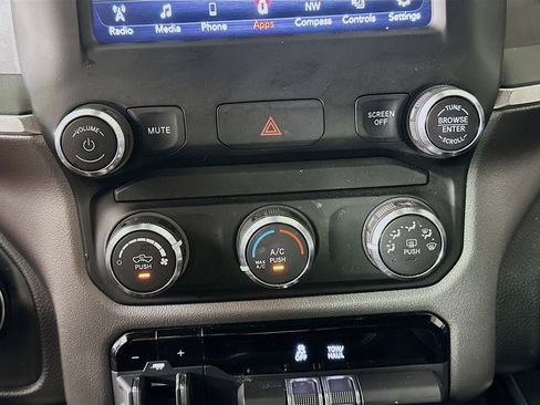 Used 2019 RAM 1500 Big Horn AWD/4WD image 23