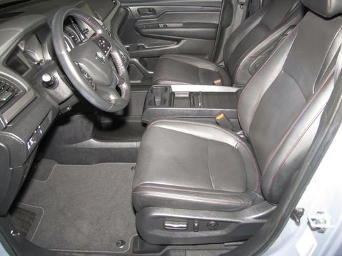 Certified 2024 Honda Odyssey Sport image 10