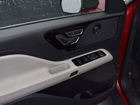 New 2025 Lincoln Aviator Reserve w/ Illumination Package AWD/4WD image 8