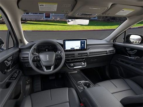 New 2025 Lincoln Corsair Reserve image 9