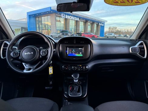 Used 2022 Kia Soul LX w/ Technology Package image 13