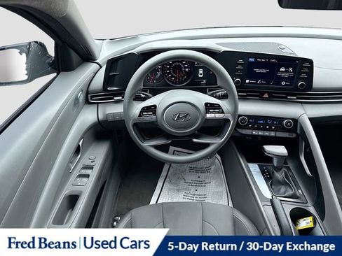 Used 2023 Hyundai Elantra SEL image 22