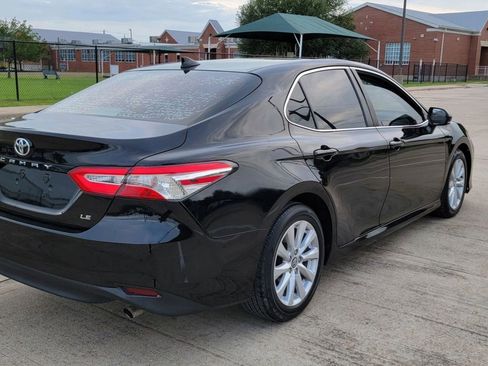 Used 2020 Toyota Camry LE image 7