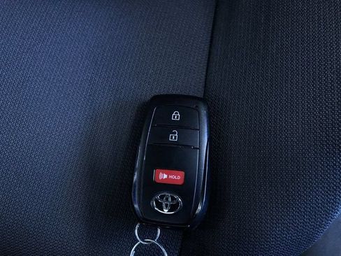 Certified 2023 Toyota Corolla Cross LE AWD/4WD image 31