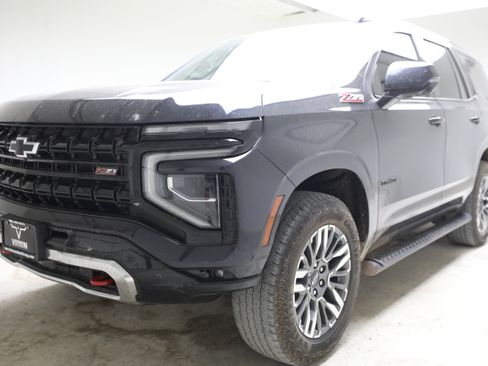 Used 2025 Chevrolet Tahoe Z71 w/ Comfort Package AWD/4WD image 1