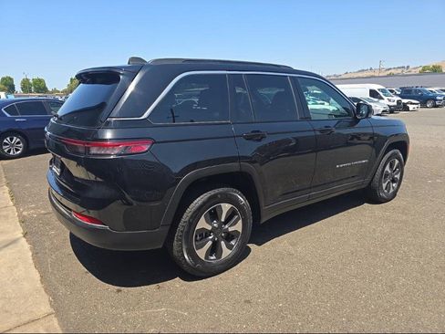 Used 2024 Jeep Grand Cherokee Limited 4xe w/ Luxury Tech Group II AWD/4WD image 4