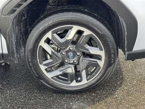 Used 2025 Subaru Forester Premium image 6