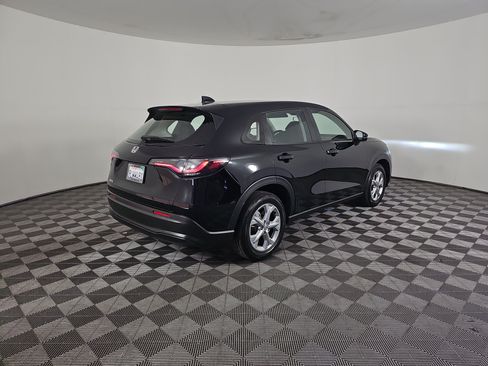Certified 2024 Honda HR-V LX image 4
