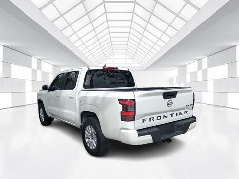 Certified 2023 Nissan Frontier SV image 6