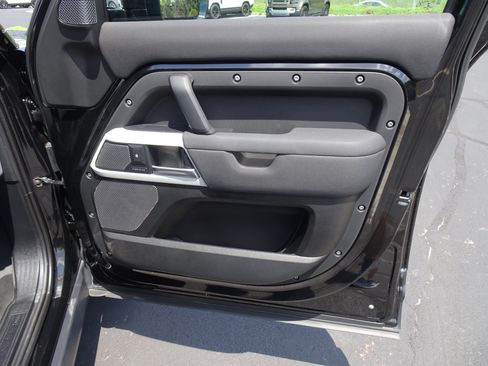 Used 2021 Land Rover Defender 110 S AWD/4WD image 22