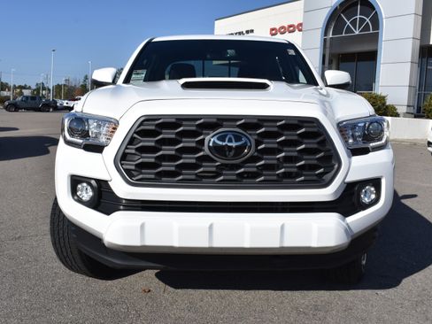 Used 2023 Toyota Tacoma TRD Sport image 4