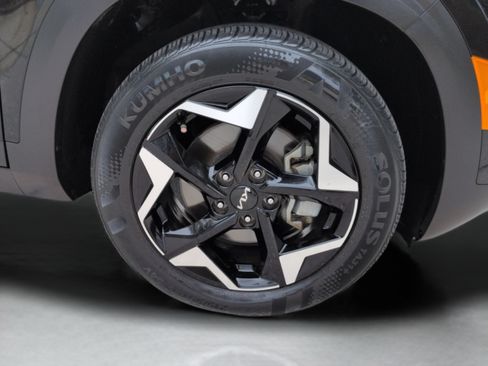 Certified 2024 Kia Seltos EX AWD/4WD image 13