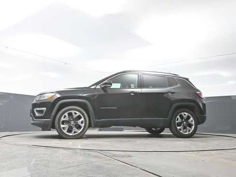 Used 2019 Jeep Compass Limited image 28