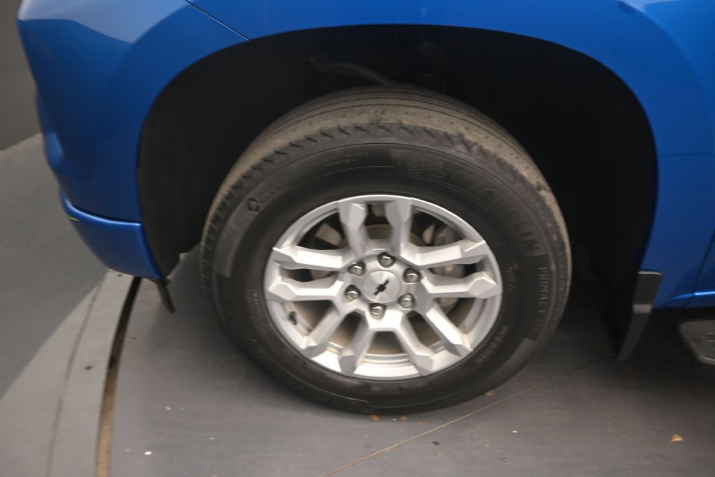 Used 2024 Chevrolet Silverado 1500 RST RWD image 9