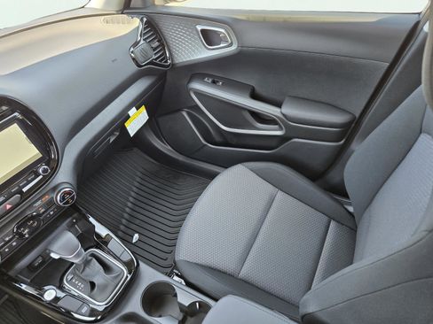 New 2025 Kia Soul S image 20