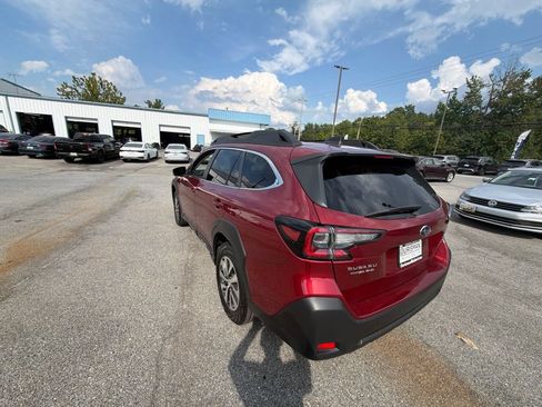 Used 2025 Subaru Outback Premium AWD/4WD image 7